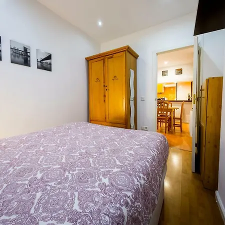 Colegiata Apartment Madrid Exterior photo
